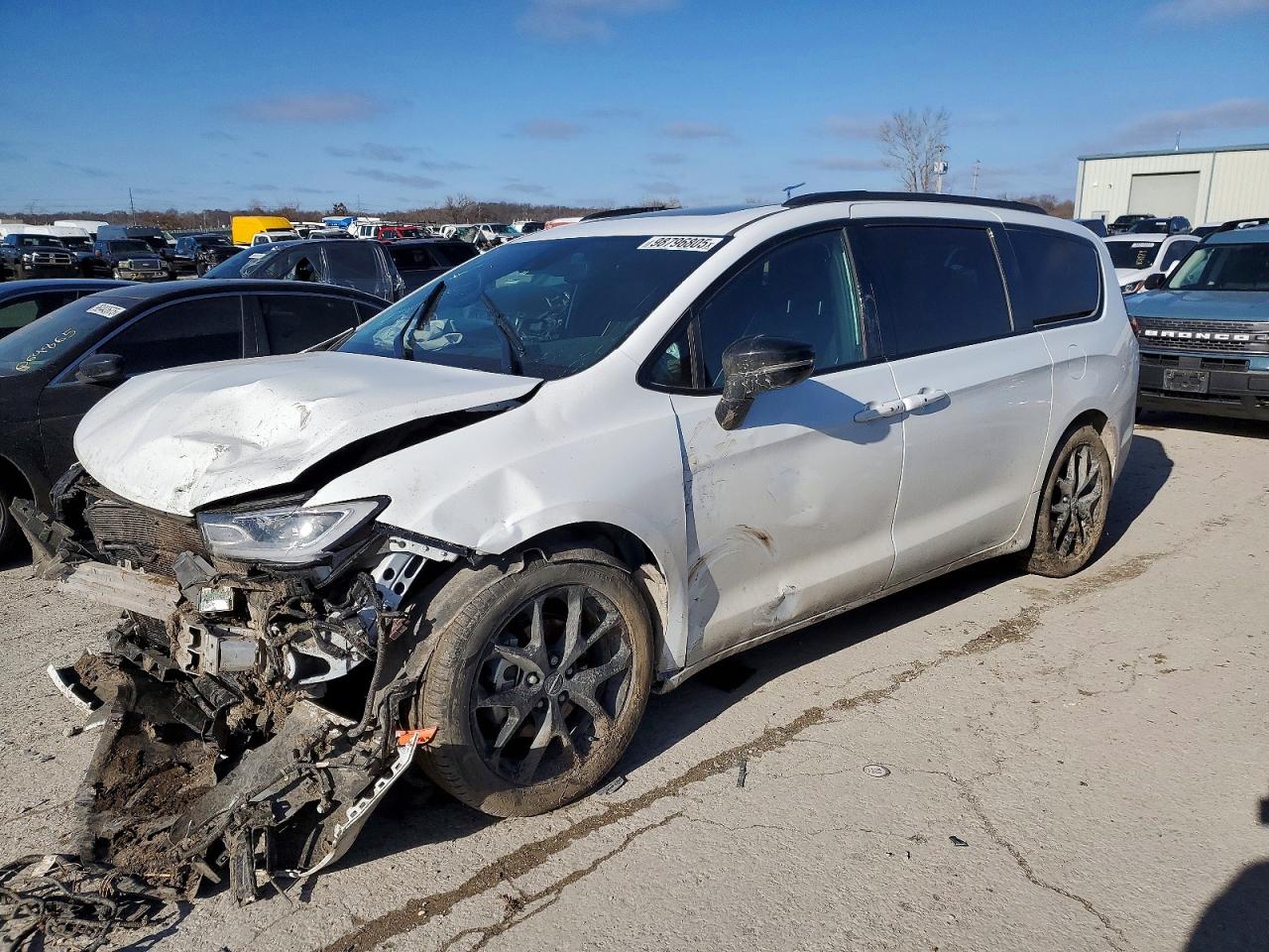 2024 CHRYSLER PACIFICA