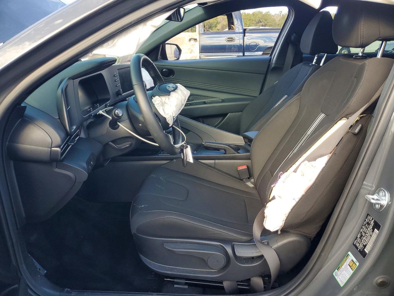 2025 HYUNDAI ELANTRA SEL SPORT photo 7