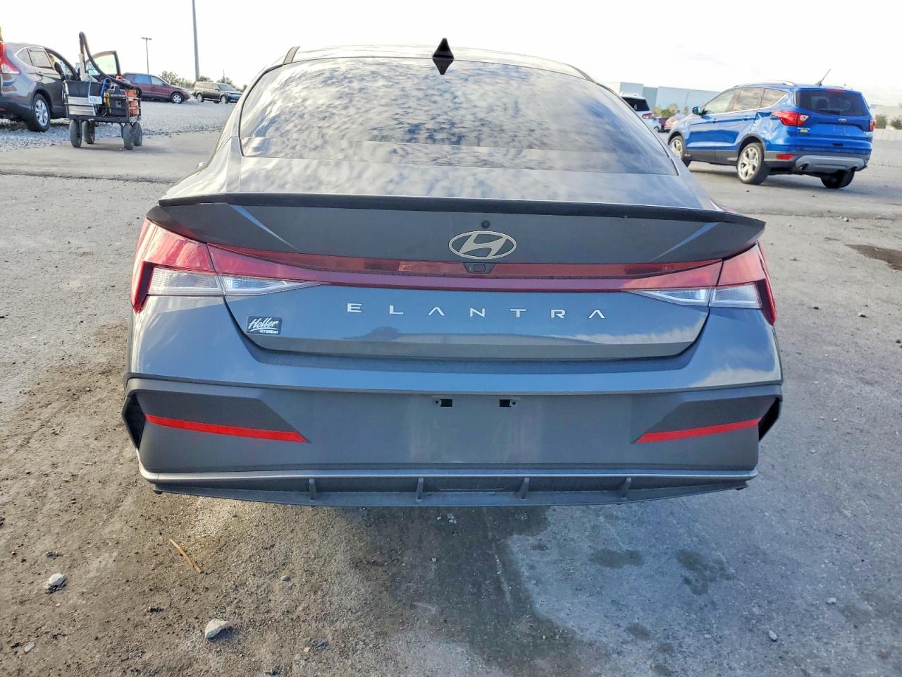 2025 HYUNDAI ELANTRA SEL SPORT photo 6