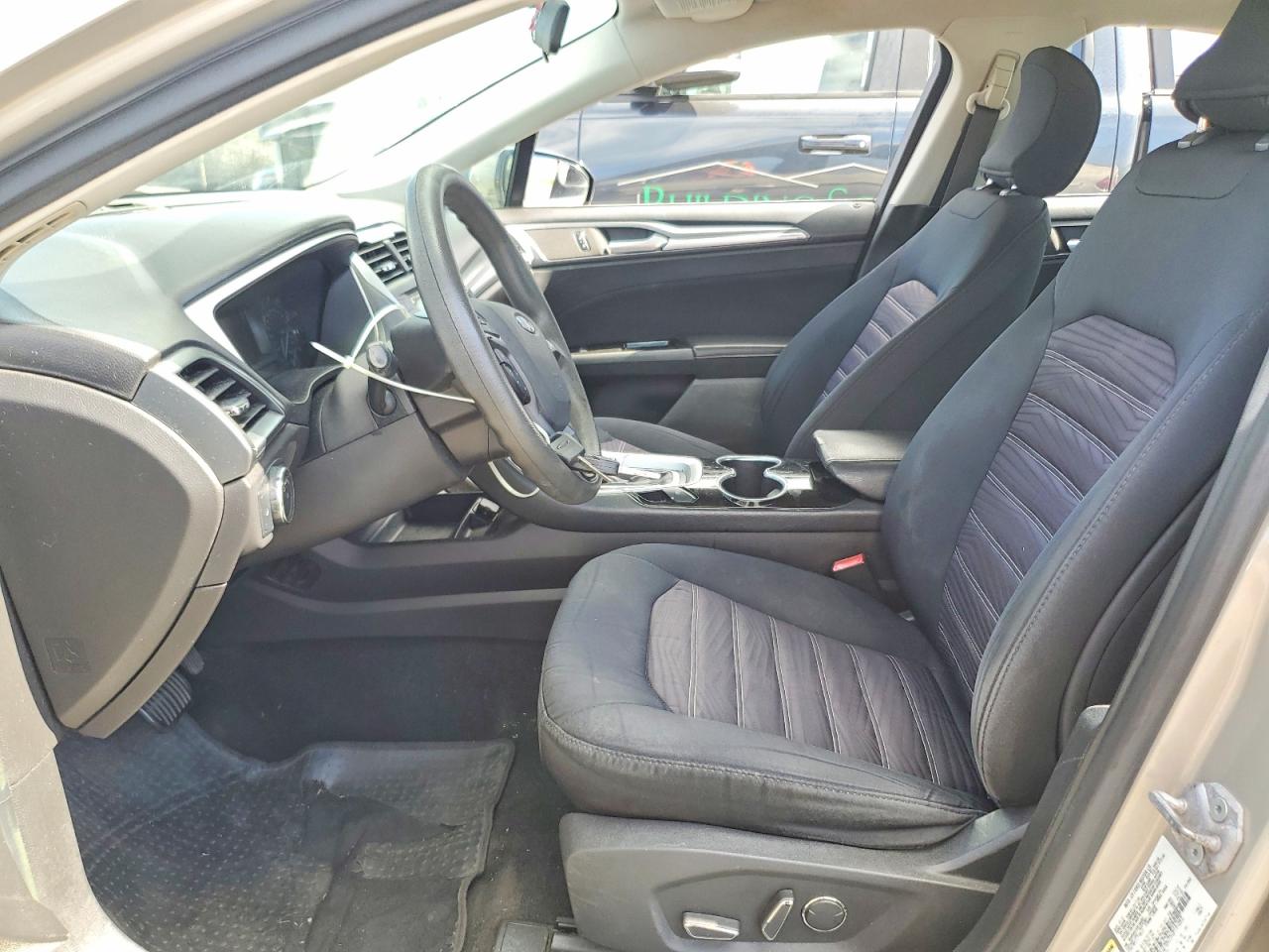 2016 FORD FUSION SE photo 19