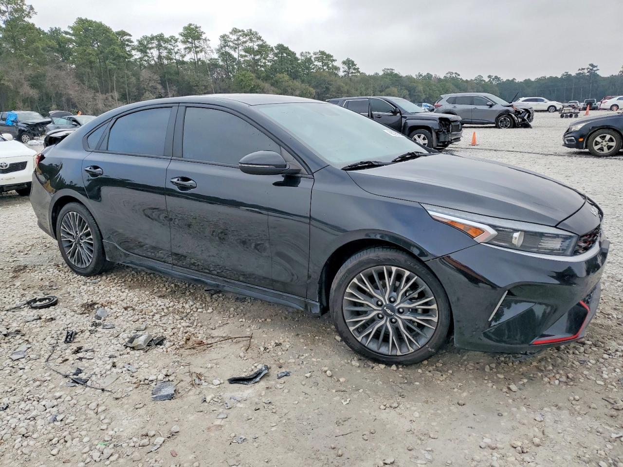 2023 KIA FORTE GT-LINE photo 4
