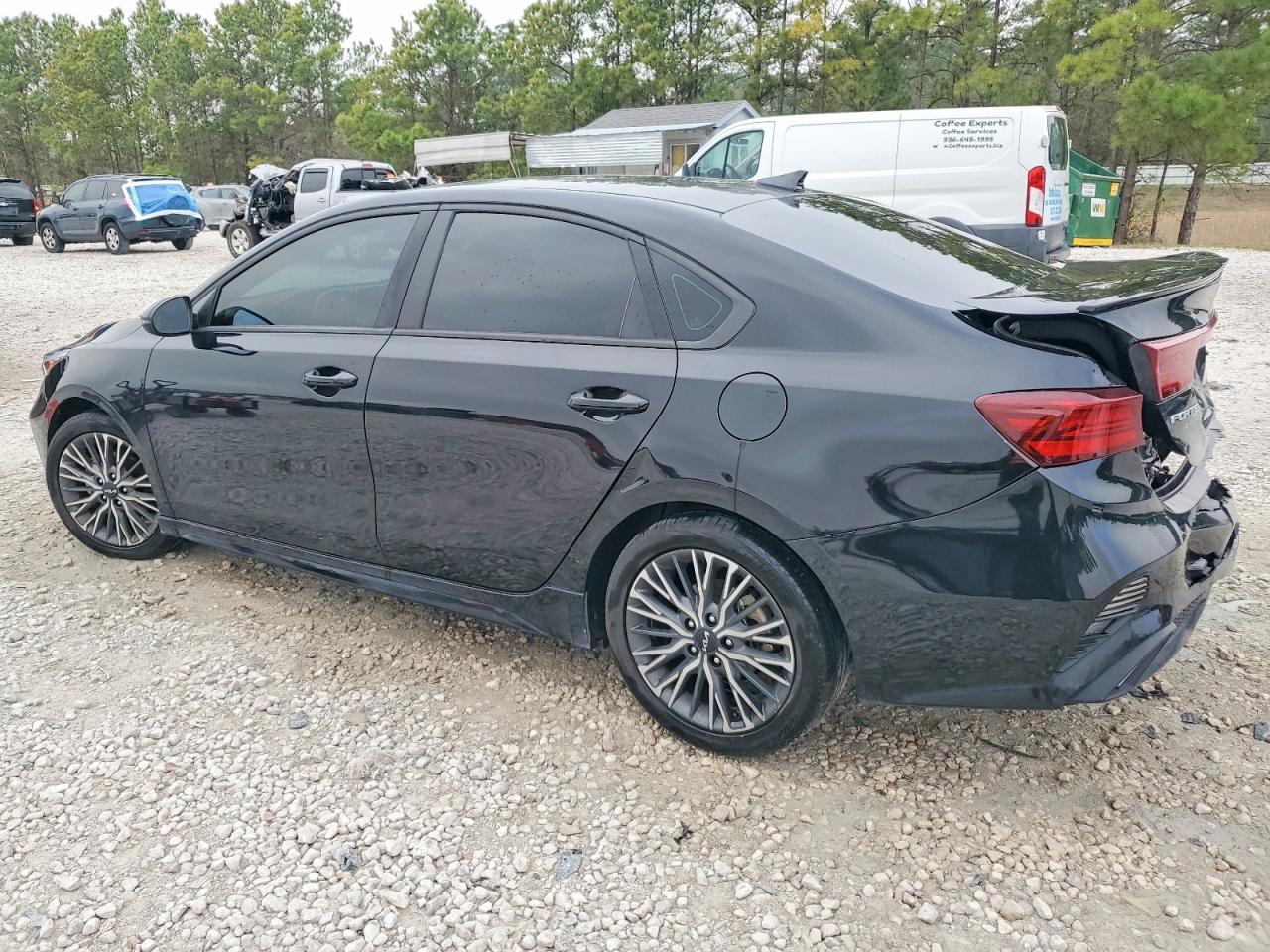 2023 KIA FORTE GT-LINE photo 2