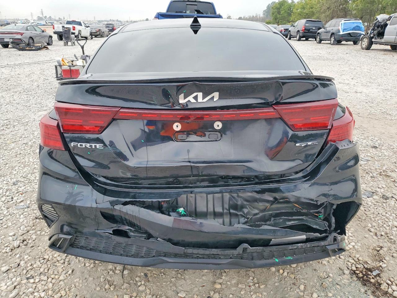 2023 KIA FORTE GT-LINE photo 6