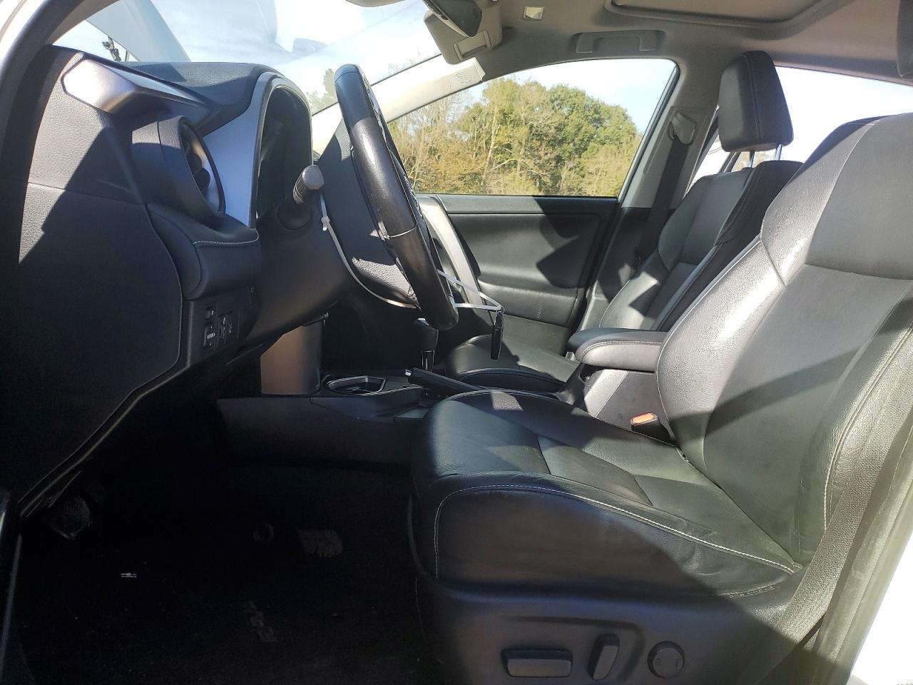 2016 TOYOTA RAV4 HV LIMITED photo 7
