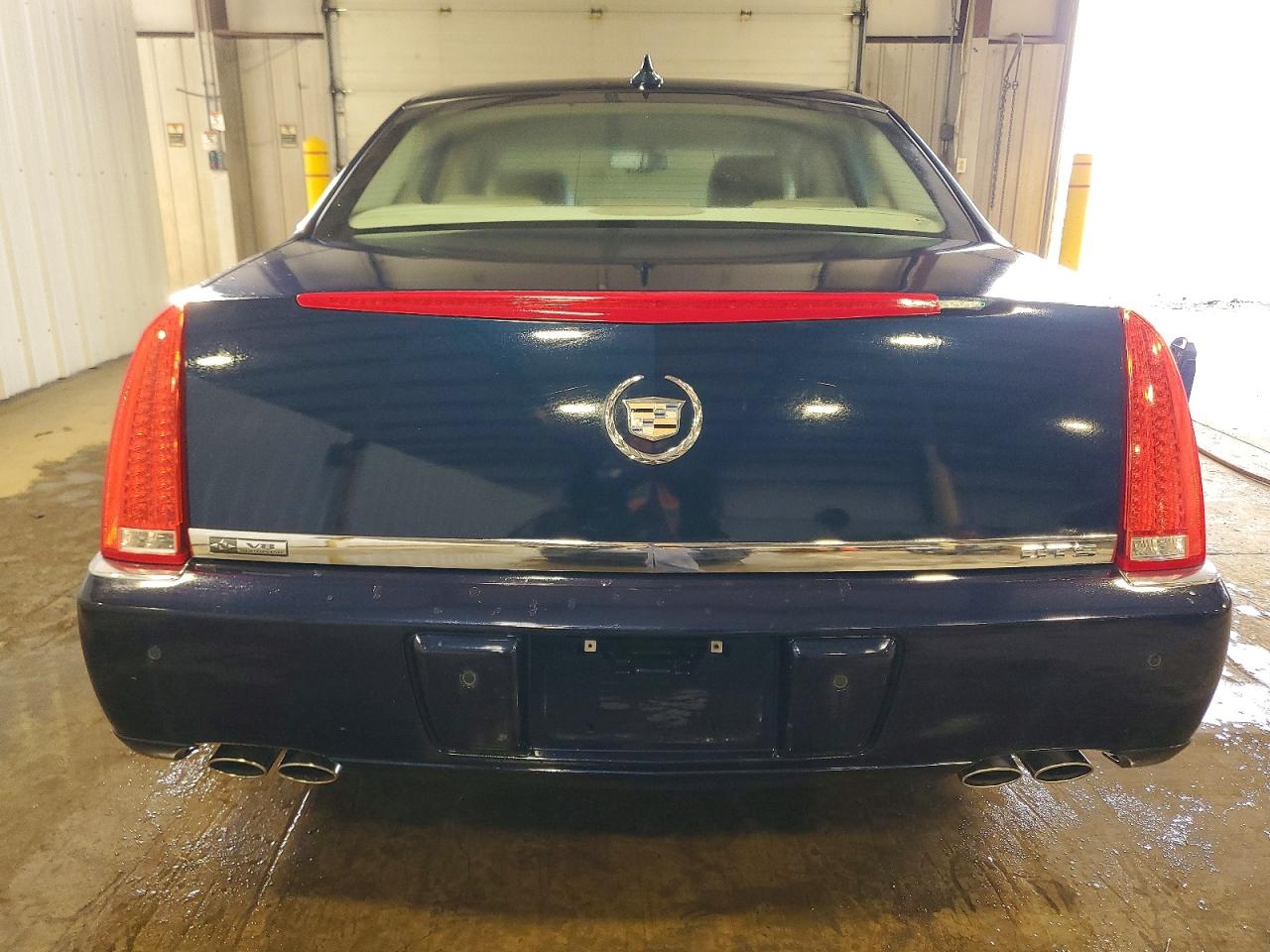 2009 CADILLAC DTS photo 6