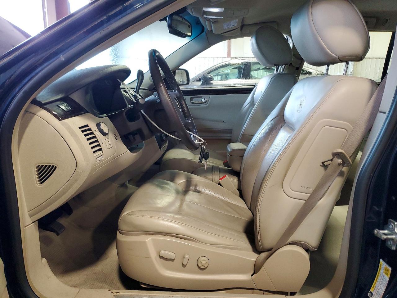 2009 CADILLAC DTS photo 7