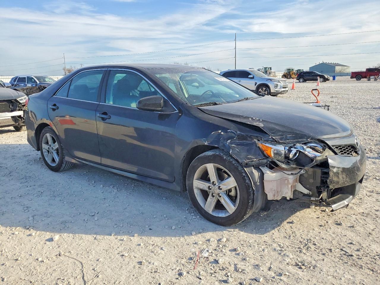 2012 TOYOTA CAMRY photo 4