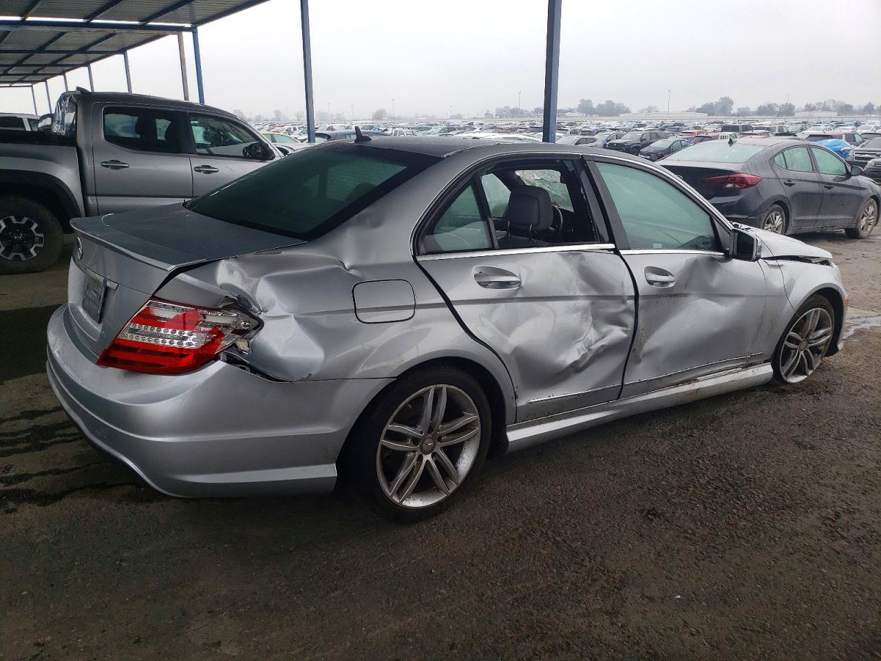 2013 MERCEDES-BENZ C 250 photo 5