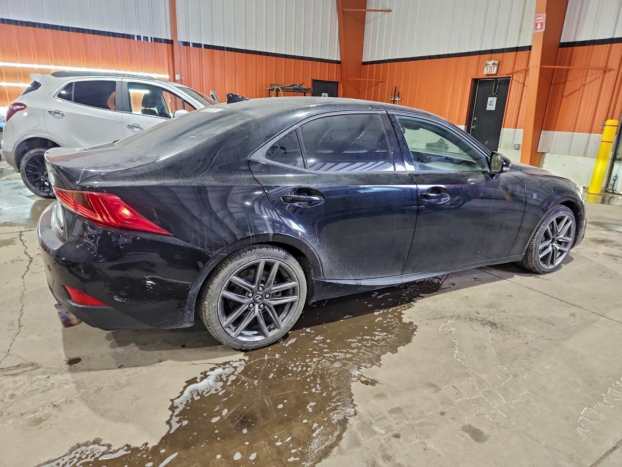 2018 LEXUS IS 300 photo 3