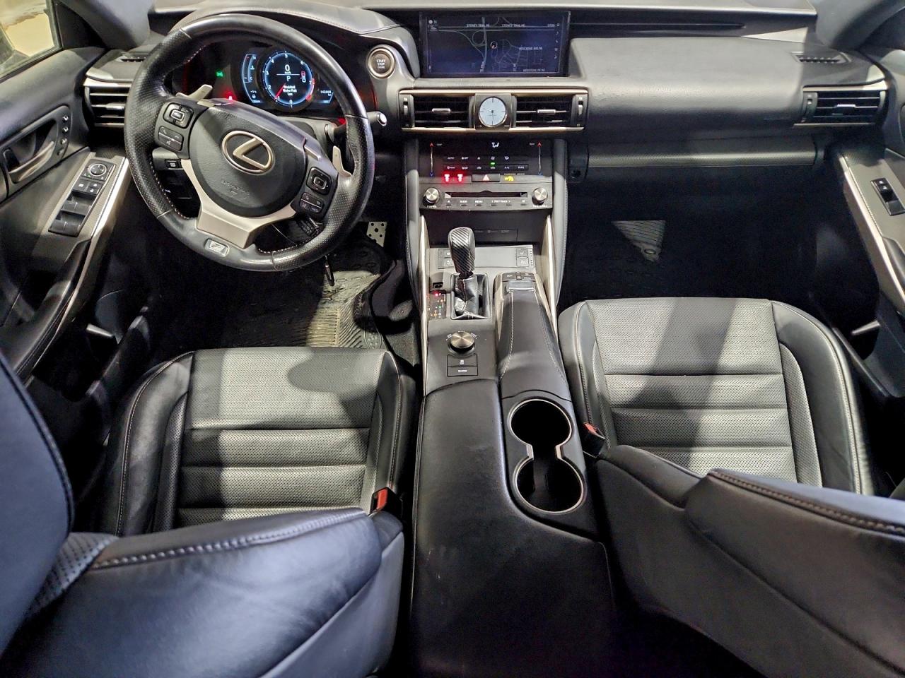 2018 LEXUS IS 300 photo 8