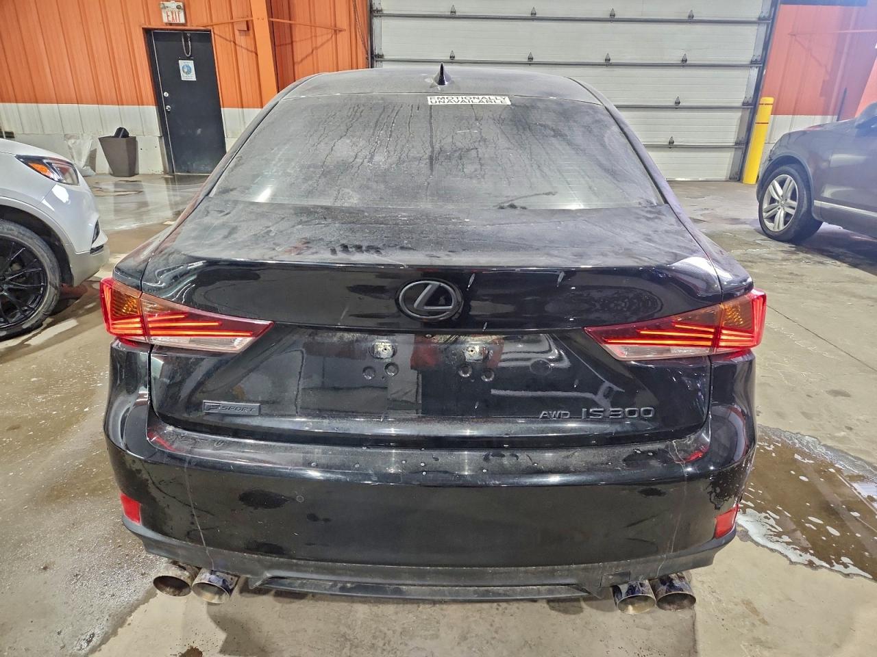 2018 LEXUS IS 300 photo 6