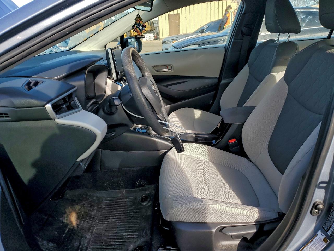 2020 TOYOTA COROLLA LE photo 7