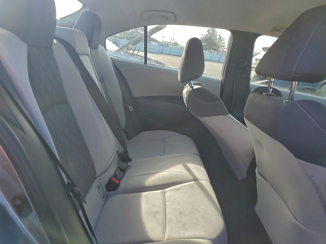 2020 TOYOTA COROLLA LE photo 10