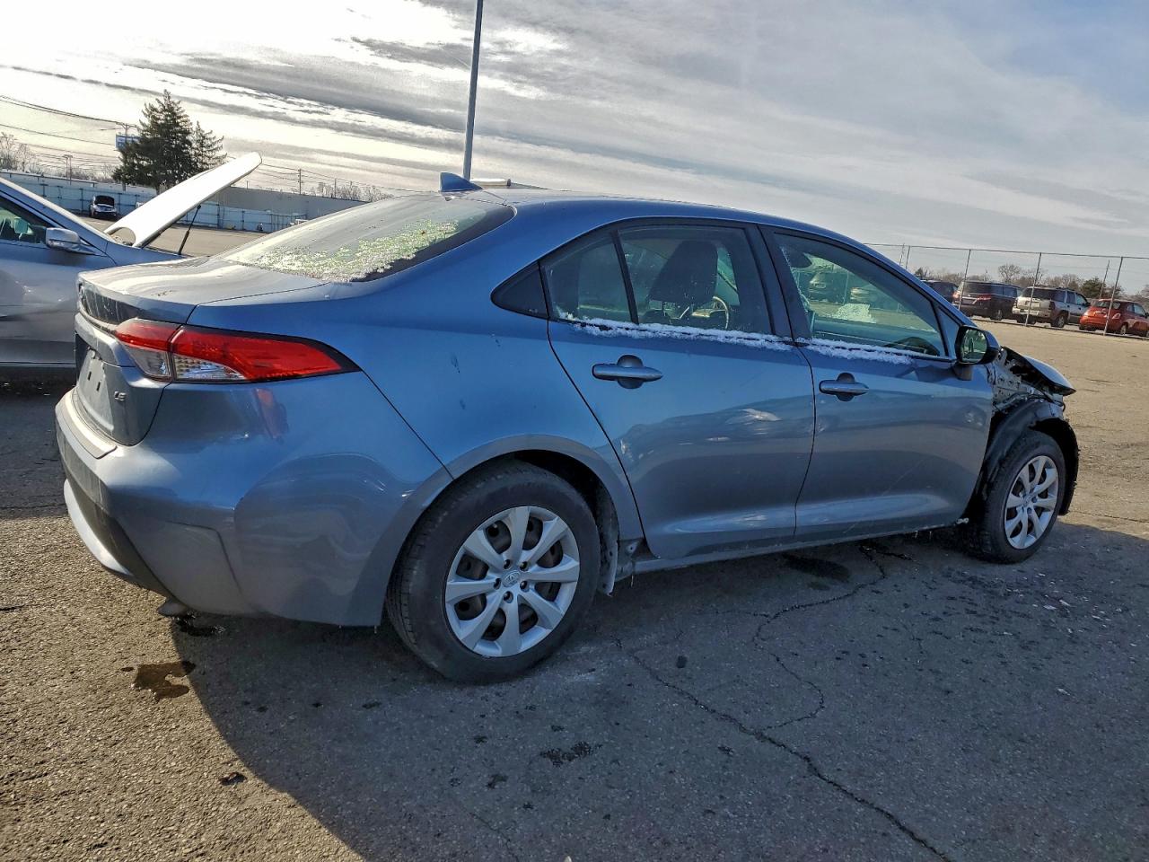 2020 TOYOTA COROLLA LE photo 3