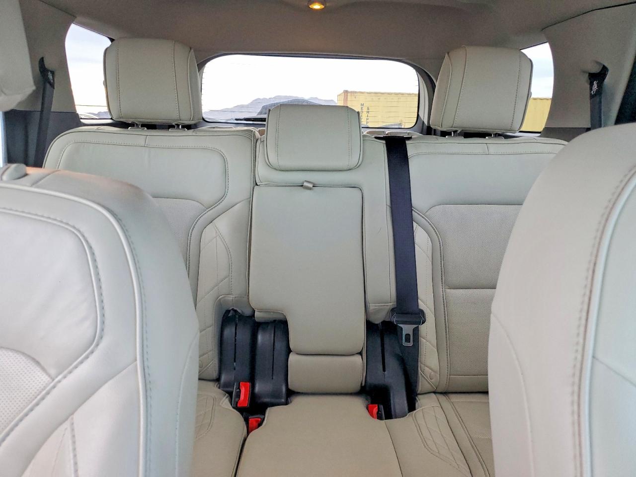 2017 FORD EXPLORER PLATINUM photo 10