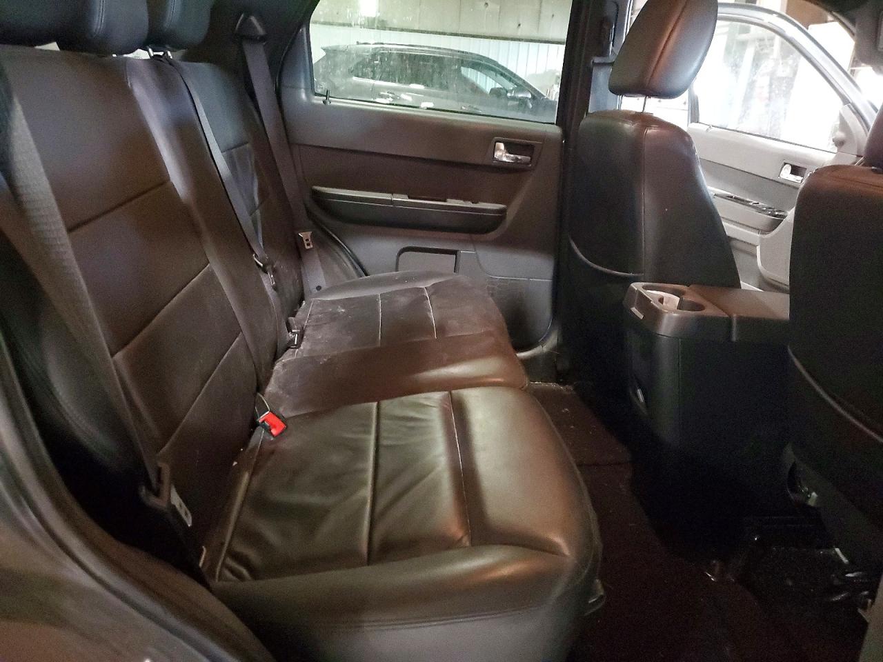 2011 FORD ESCAPE XLT photo 11