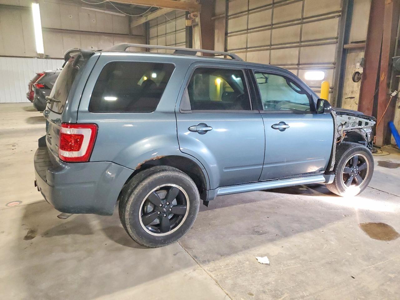 2011 FORD ESCAPE XLT photo 3