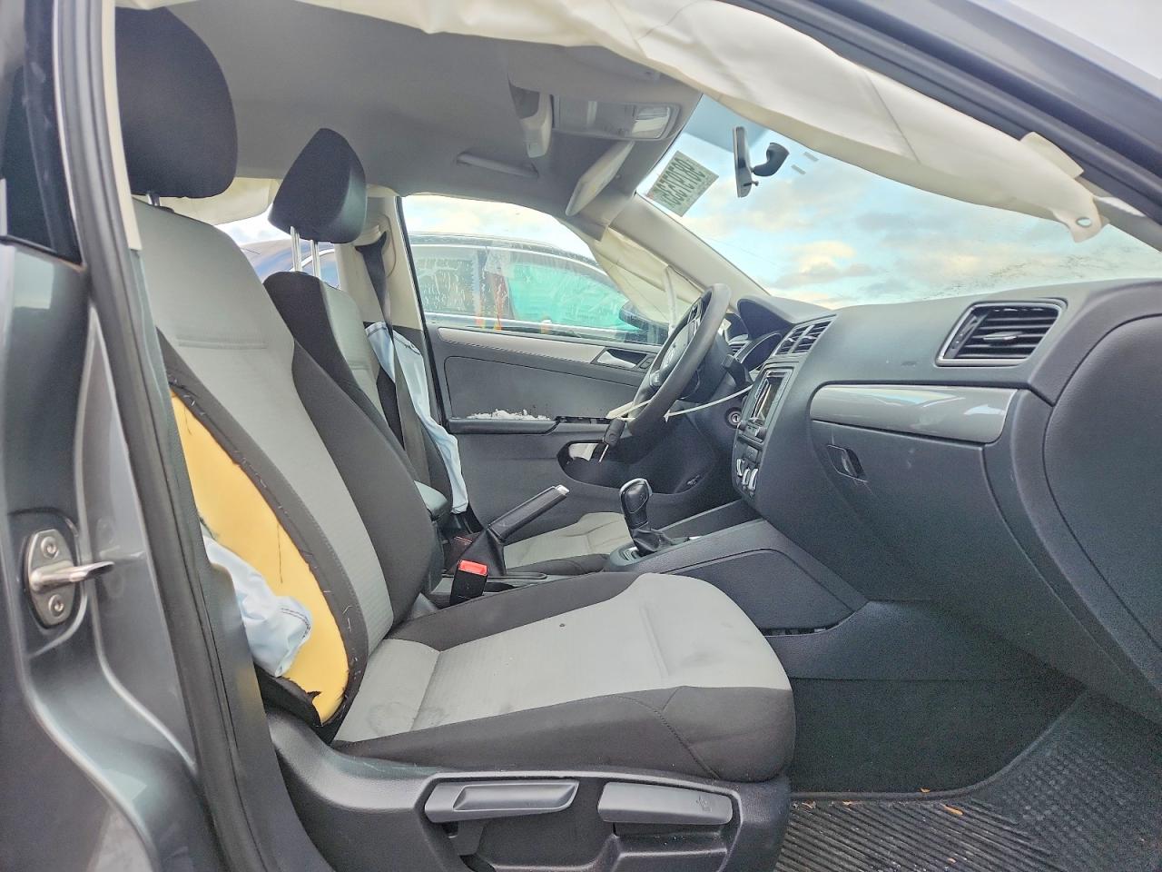 2017 VOLKSWAGEN JETTA S photo 7