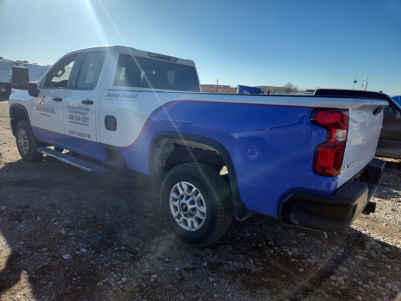 2025 CHEVROLET SILVERADO K2500 HEAVY DUTY photo 2