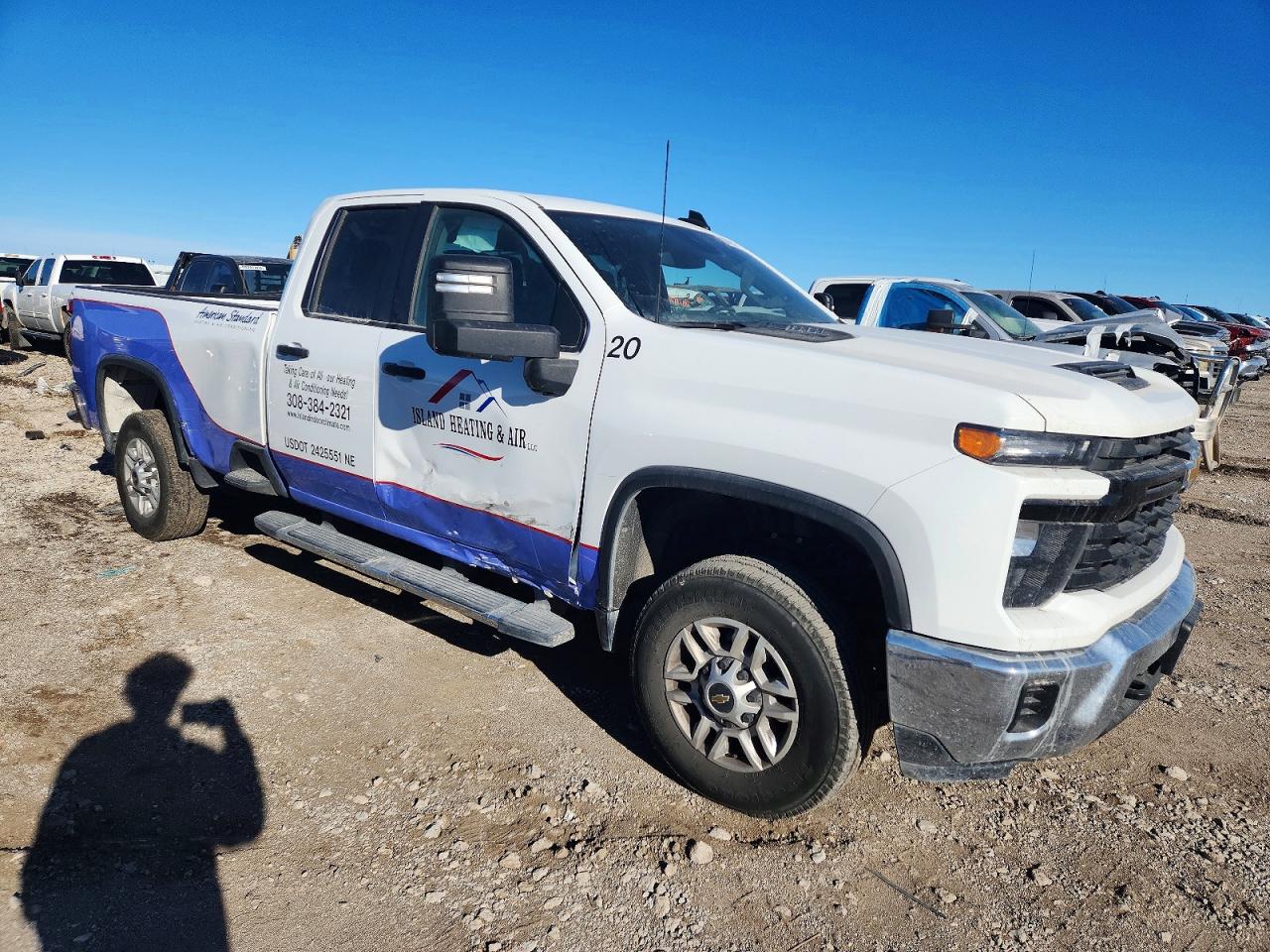 2025 CHEVROLET SILVERADO K2500 HEAVY DUTY photo 4