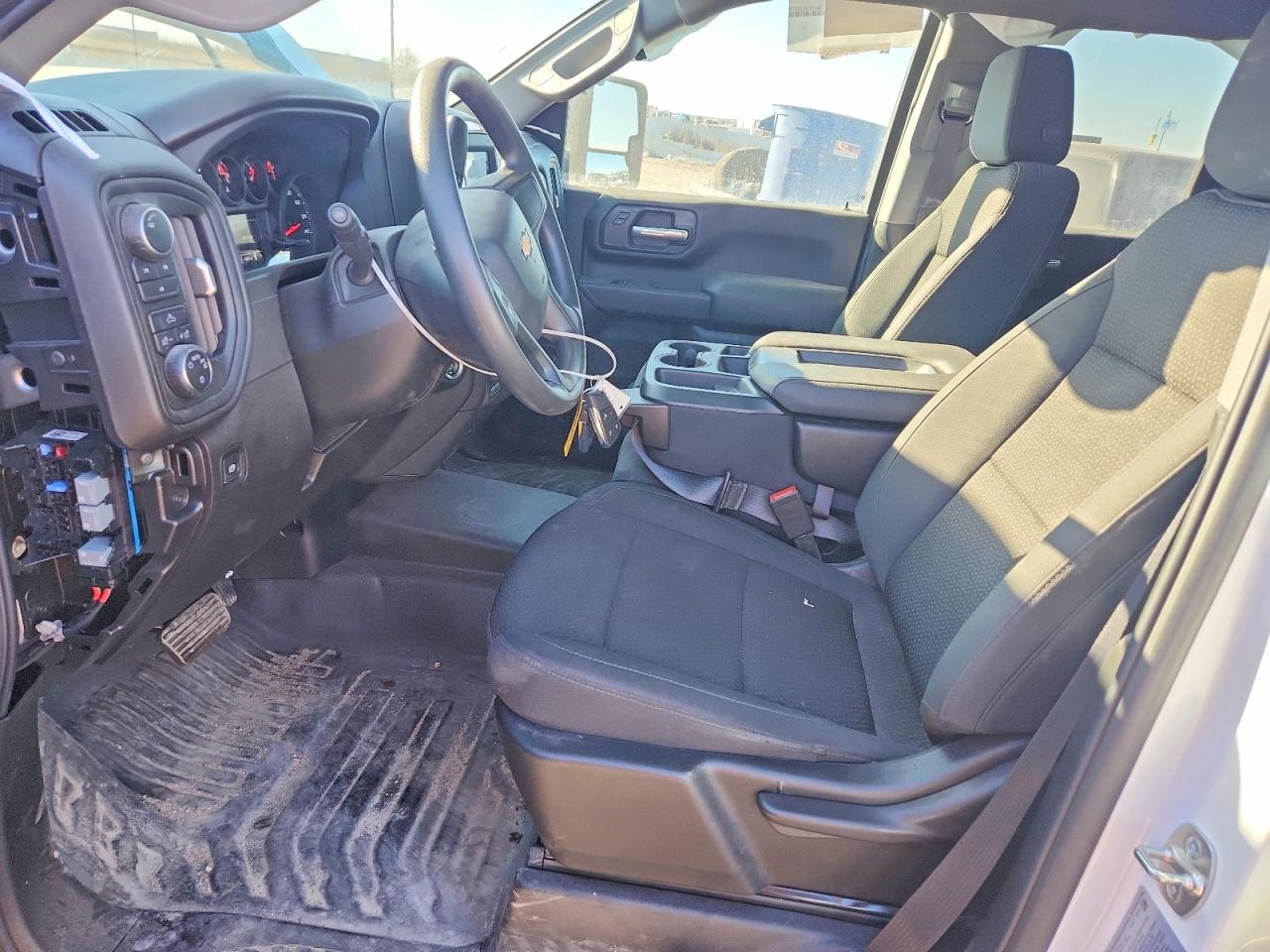 2025 CHEVROLET SILVERADO K2500 HEAVY DUTY photo 7