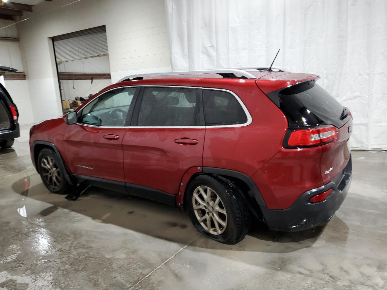 2015 JEEP CHEROKEE LATITUDE photo 2