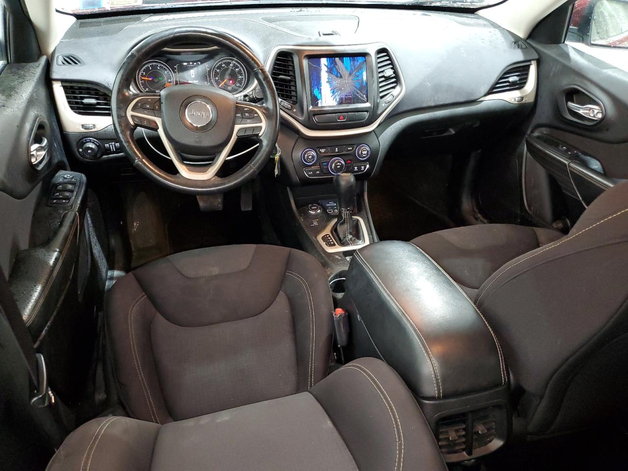 2015 JEEP CHEROKEE LATITUDE photo 8