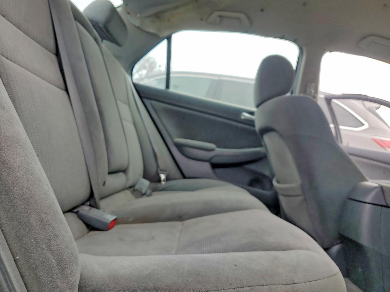 2005 HONDA ACCORD LX photo 10
