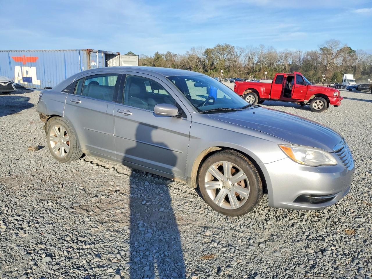 2013 CHRYSLER 200 TOURING photo 4
