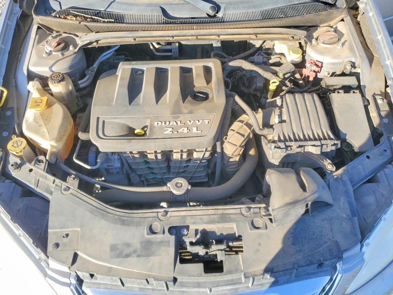 2013 CHRYSLER 200 TOURING photo 11