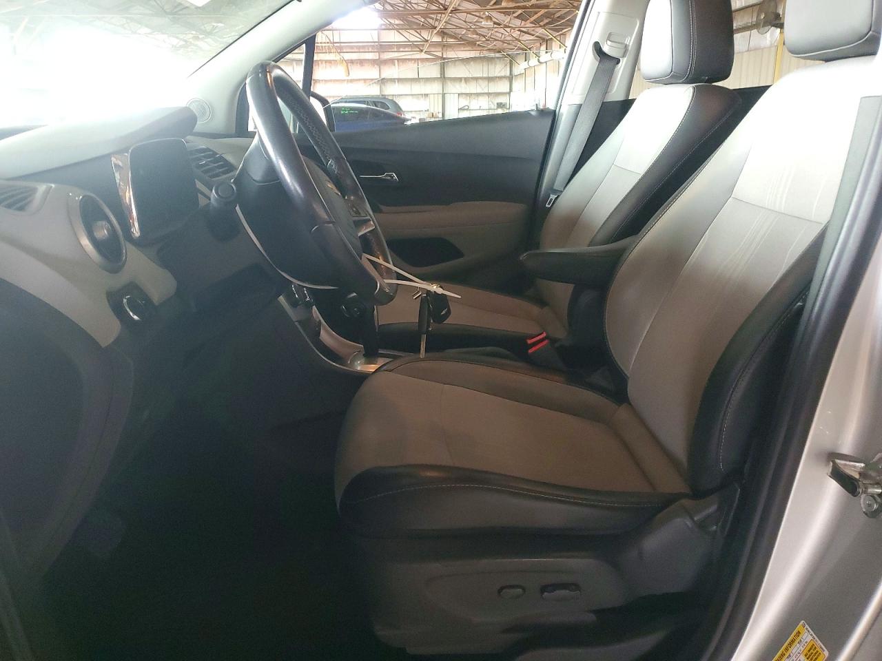 2015 CHEVROLET TRAX 1LT photo 7