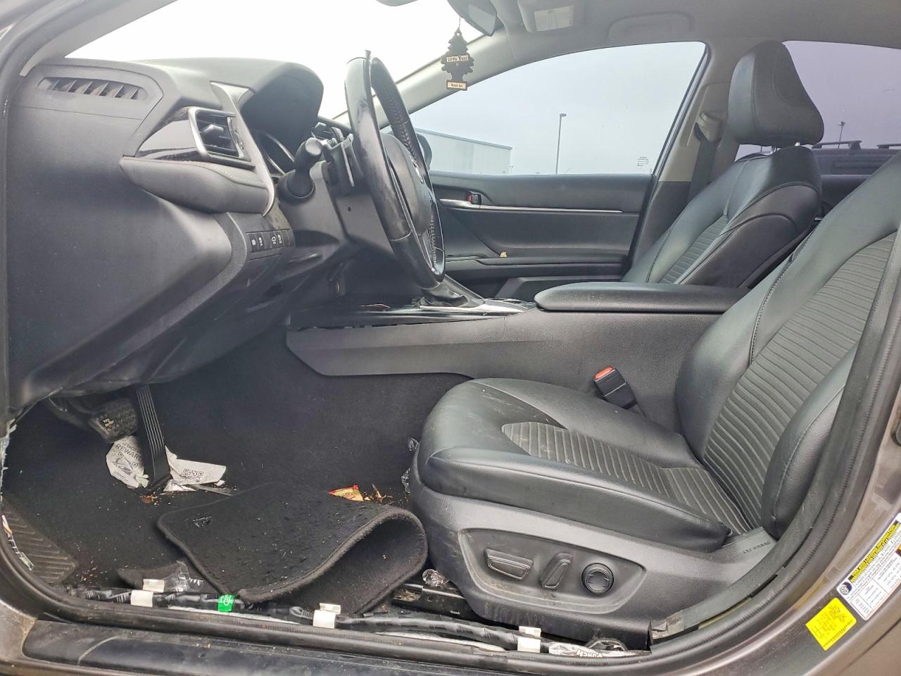 2020 TOYOTA CAMRY SE photo 7