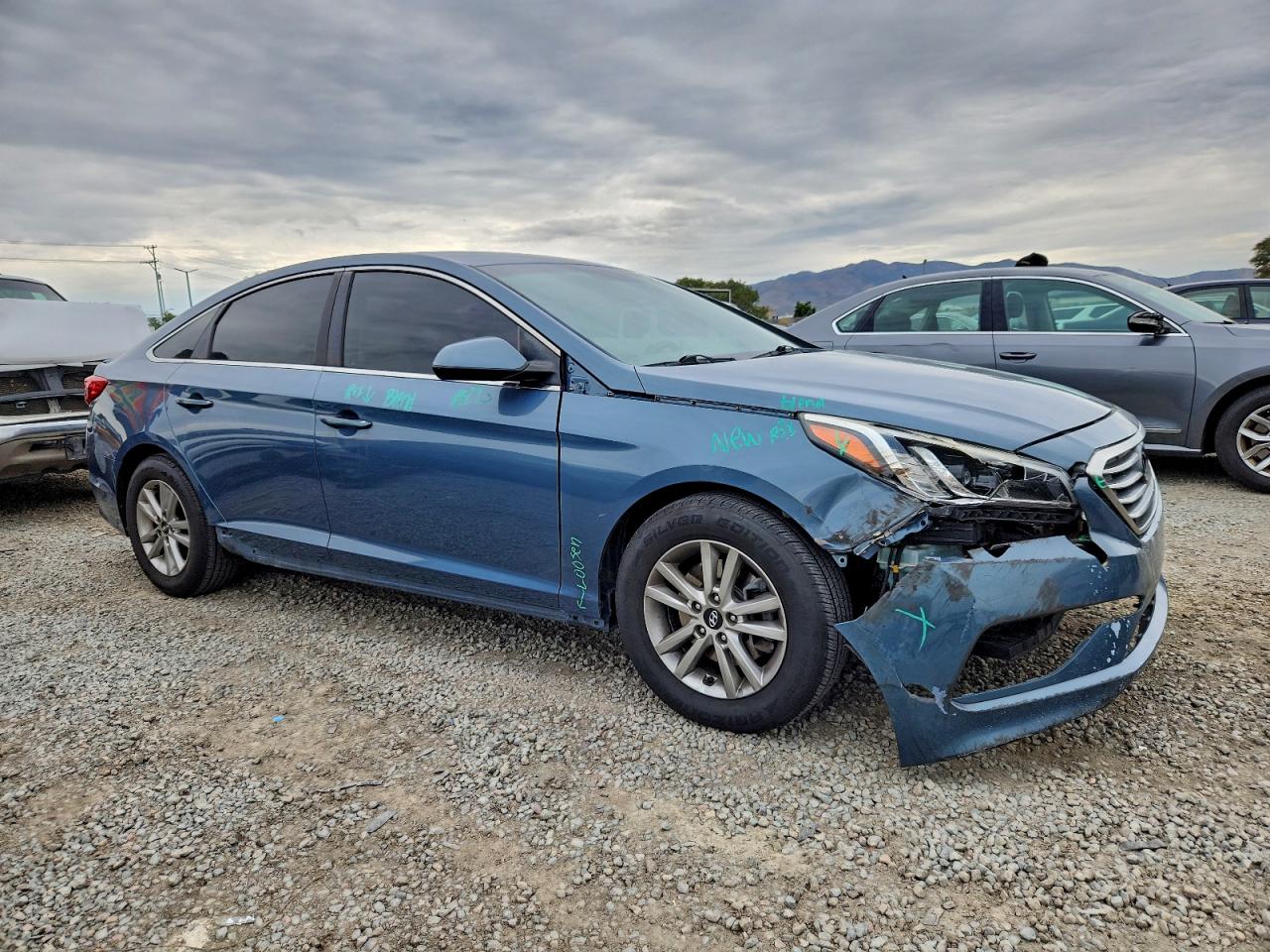 2015 HYUNDAI SONATA SE photo 4