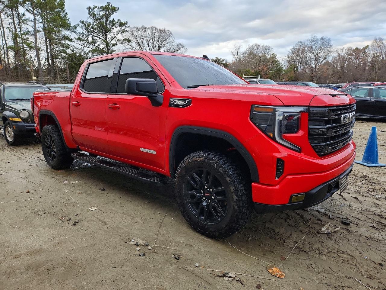 2025 GMC SIERRA K1500 ELEVATION photo 4