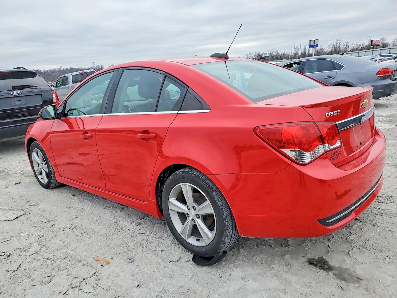 2015 CHEVROLET CRUZE LT photo 2
