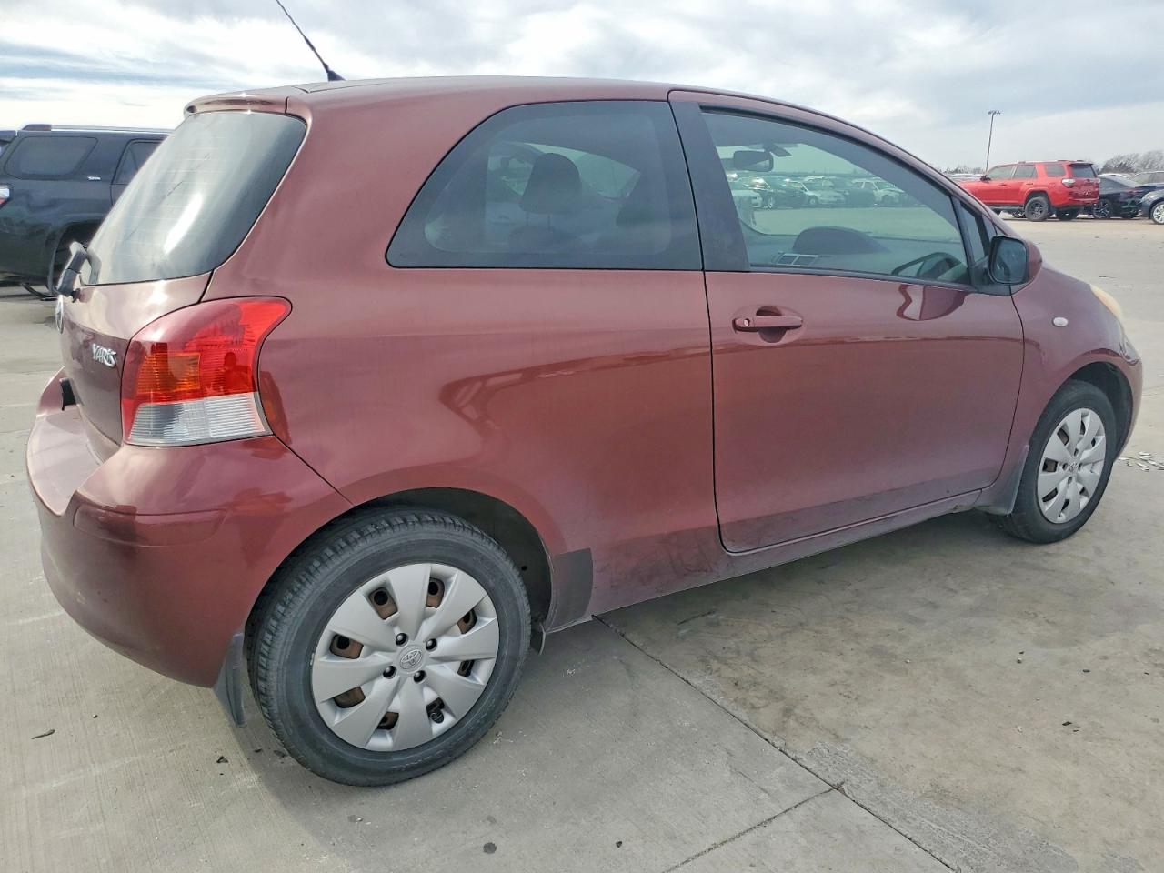 2009 TOYOTA YARIS photo 3