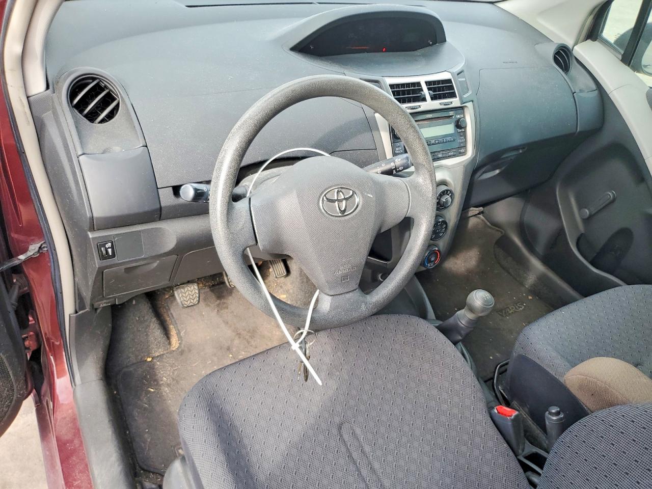 2009 TOYOTA YARIS photo 8