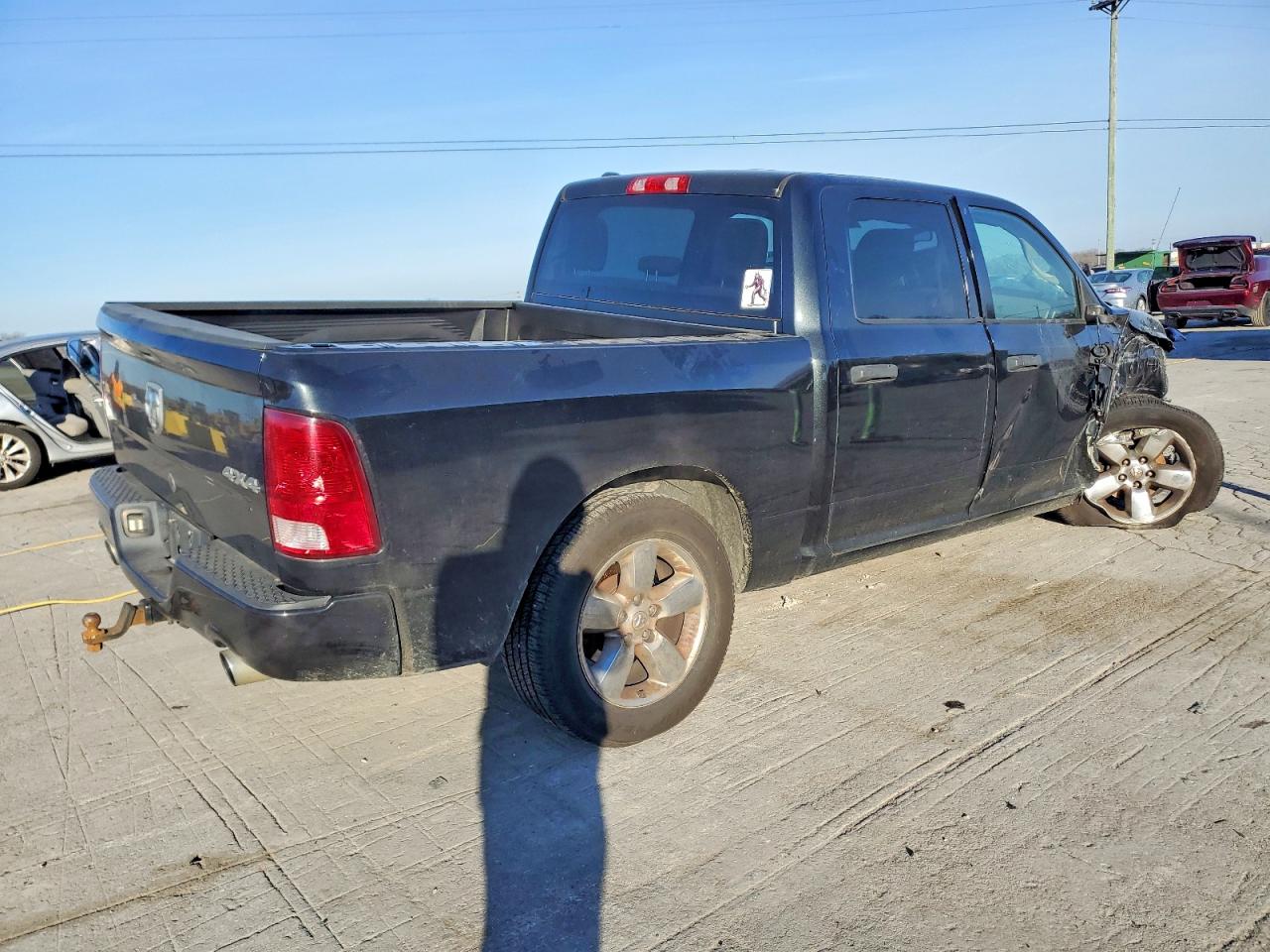 2019 RAM 1500 CLASSIC TRADESMAN photo 3