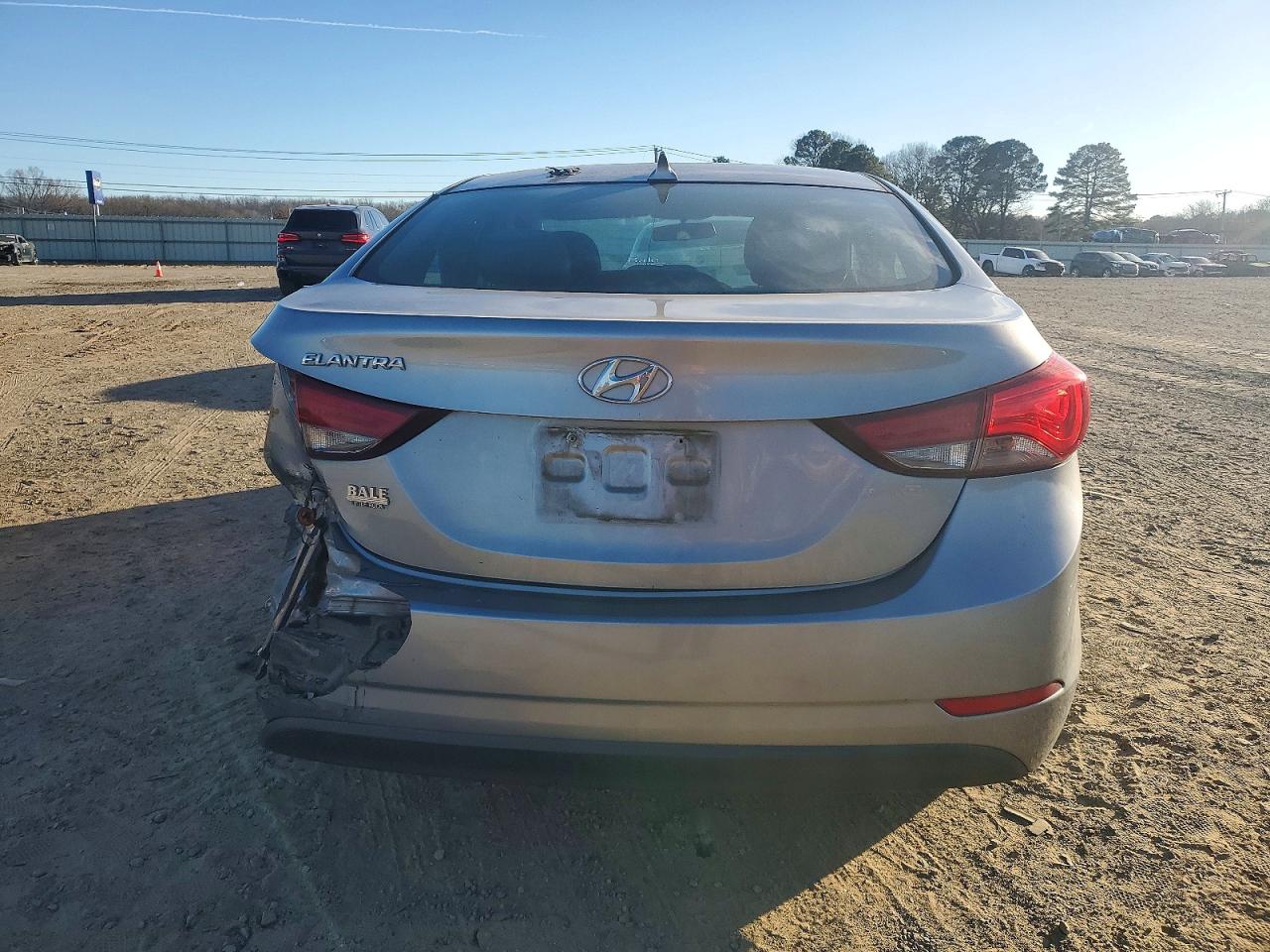 2015 HYUNDAI ELANTRA SE photo 6