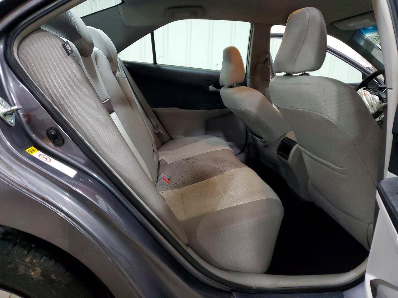 2014 TOYOTA CAMRY LE photo 10