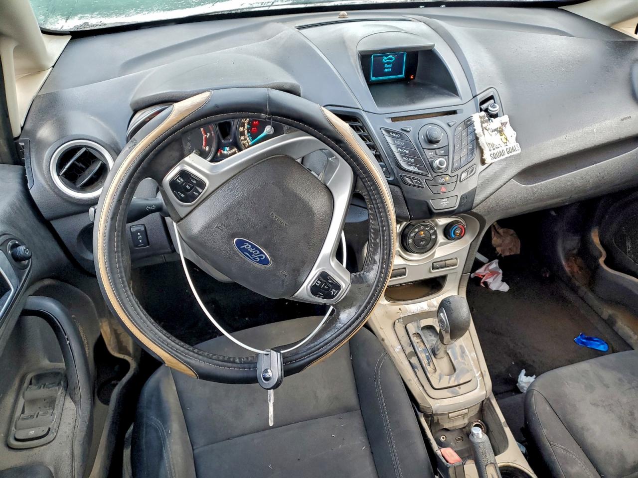 2015 FORD FIESTA SE photo 8