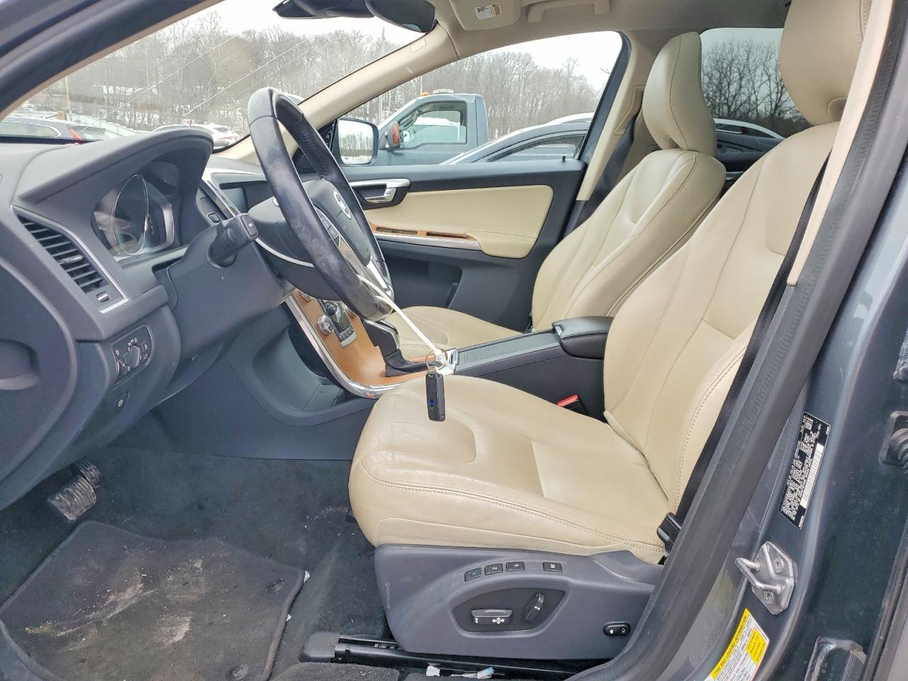 2017 VOLVO XC60 T6 INSCRIPTION photo 7