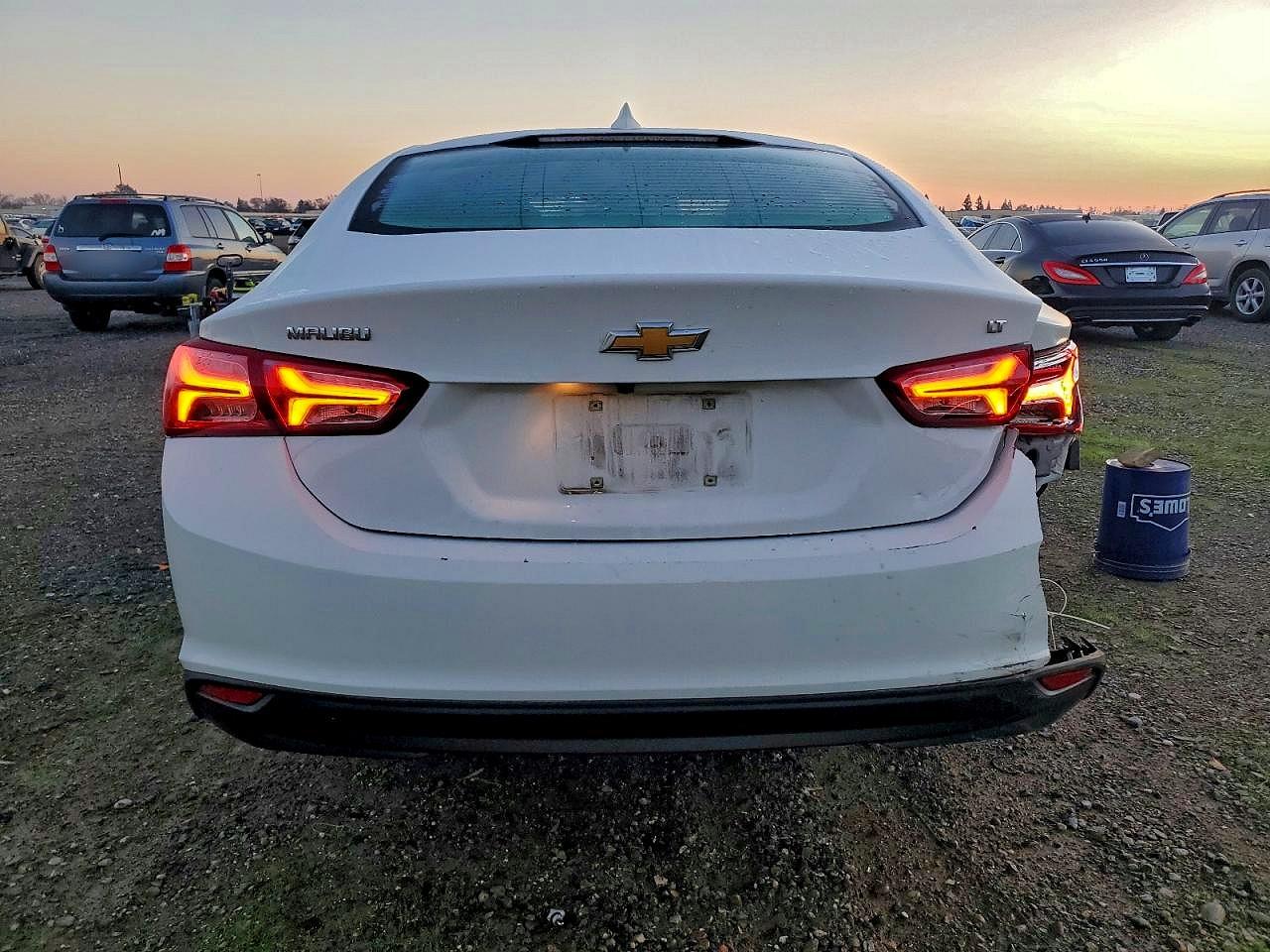 2021 CHEVROLET MALIBU LT photo 6