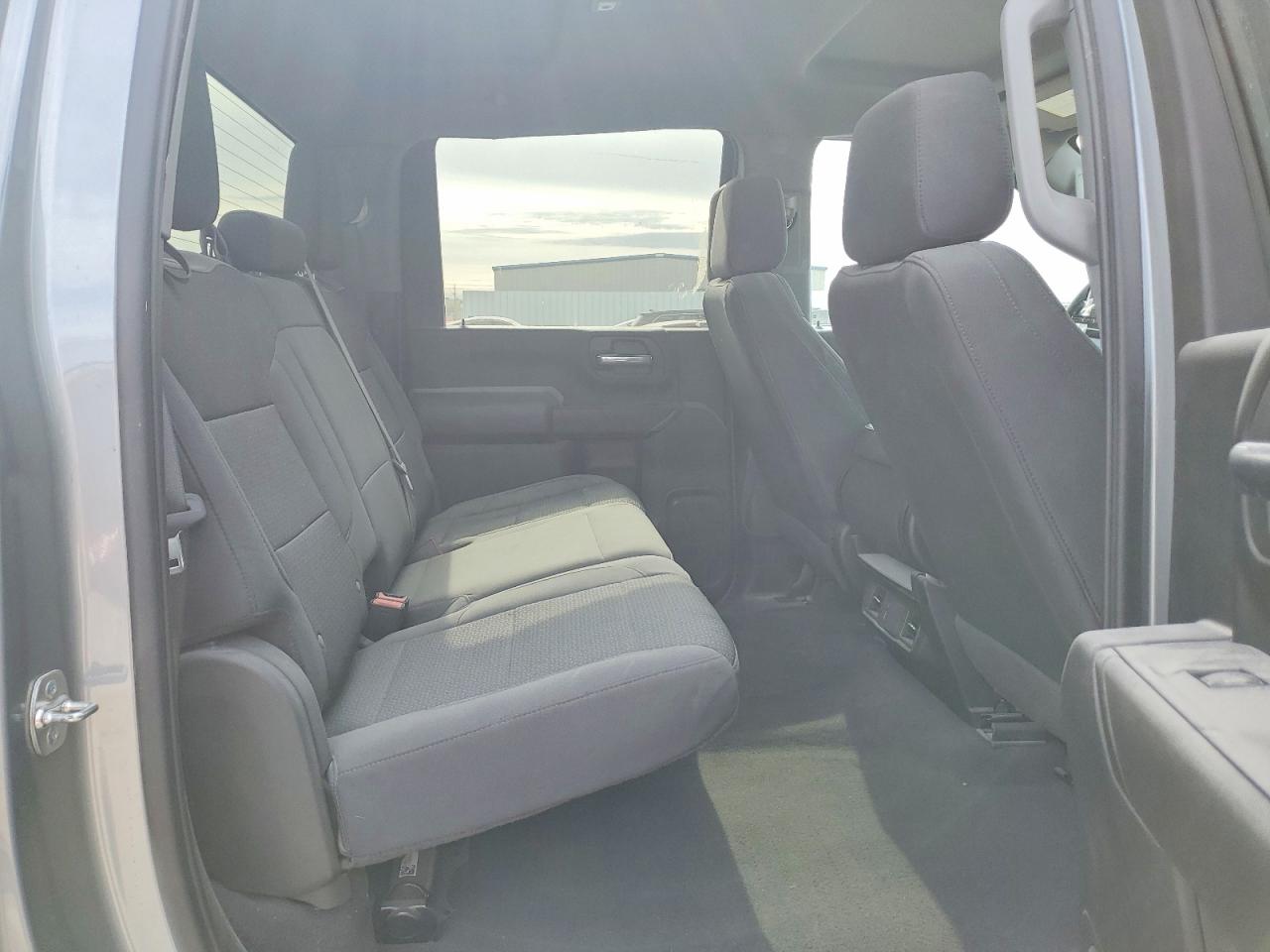 2025 GMC SIERRA K3500 photo 10