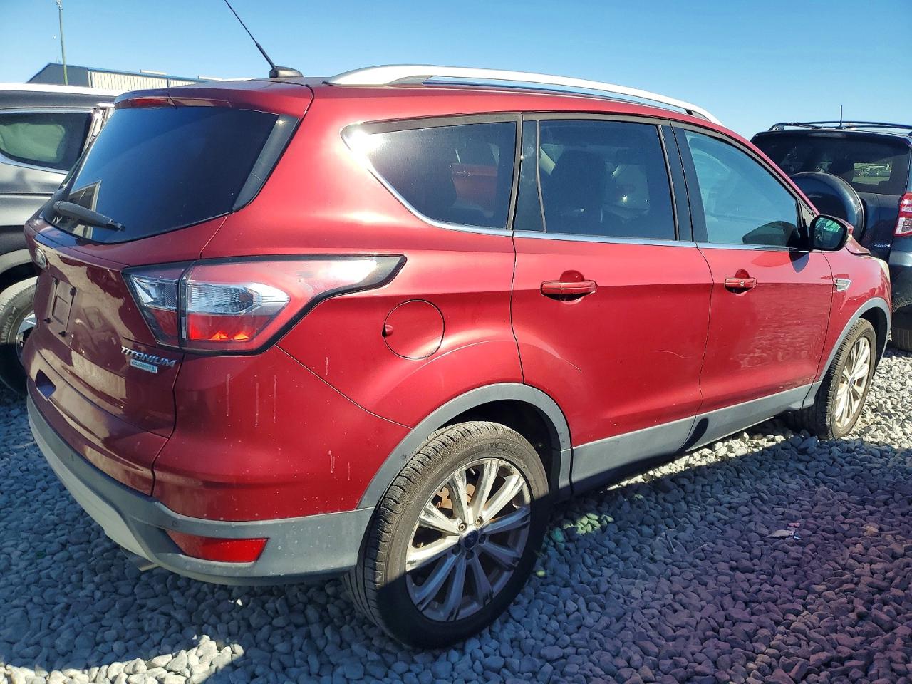 2017 FORD ESCAPE TITANIUM photo 3