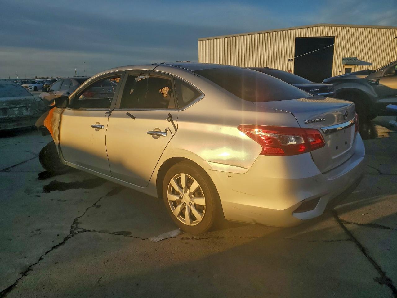 2016 NISSAN SENTRA S photo 2