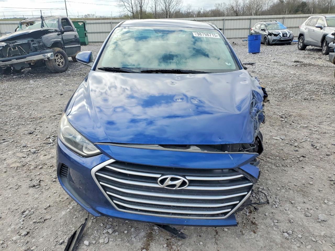 2017 HYUNDAI ELANTRA SE photo 5