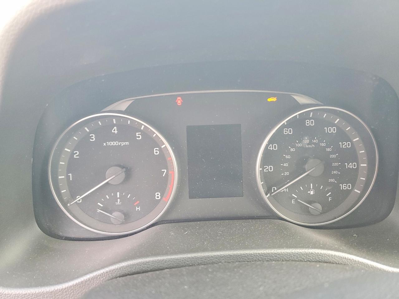 2017 HYUNDAI ELANTRA SE photo 9