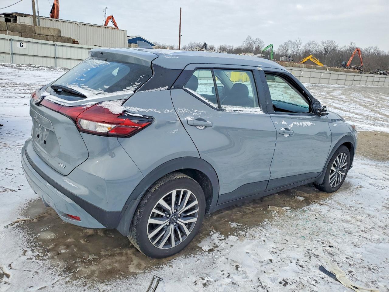 2023 NISSAN KICKS SV photo 3