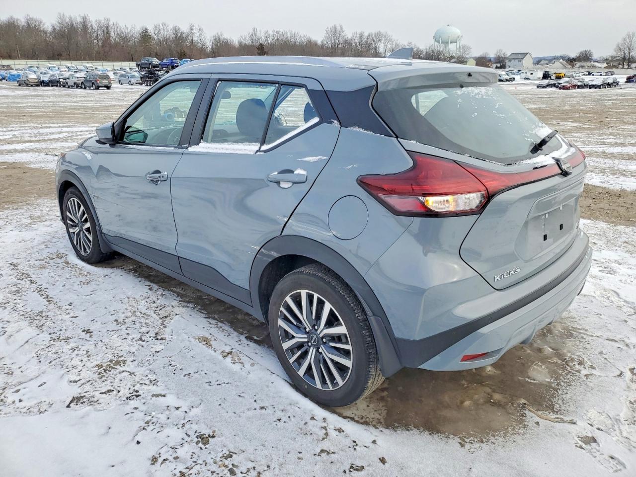 2023 NISSAN KICKS SV photo 2
